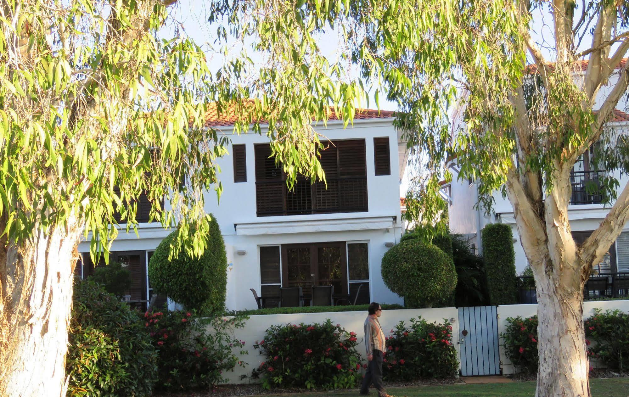 Villa Aqua Noosaville Bagian luar foto