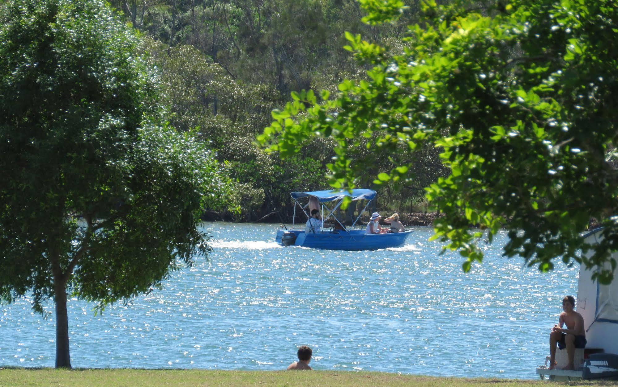 Villa Aqua Noosaville Bagian luar foto