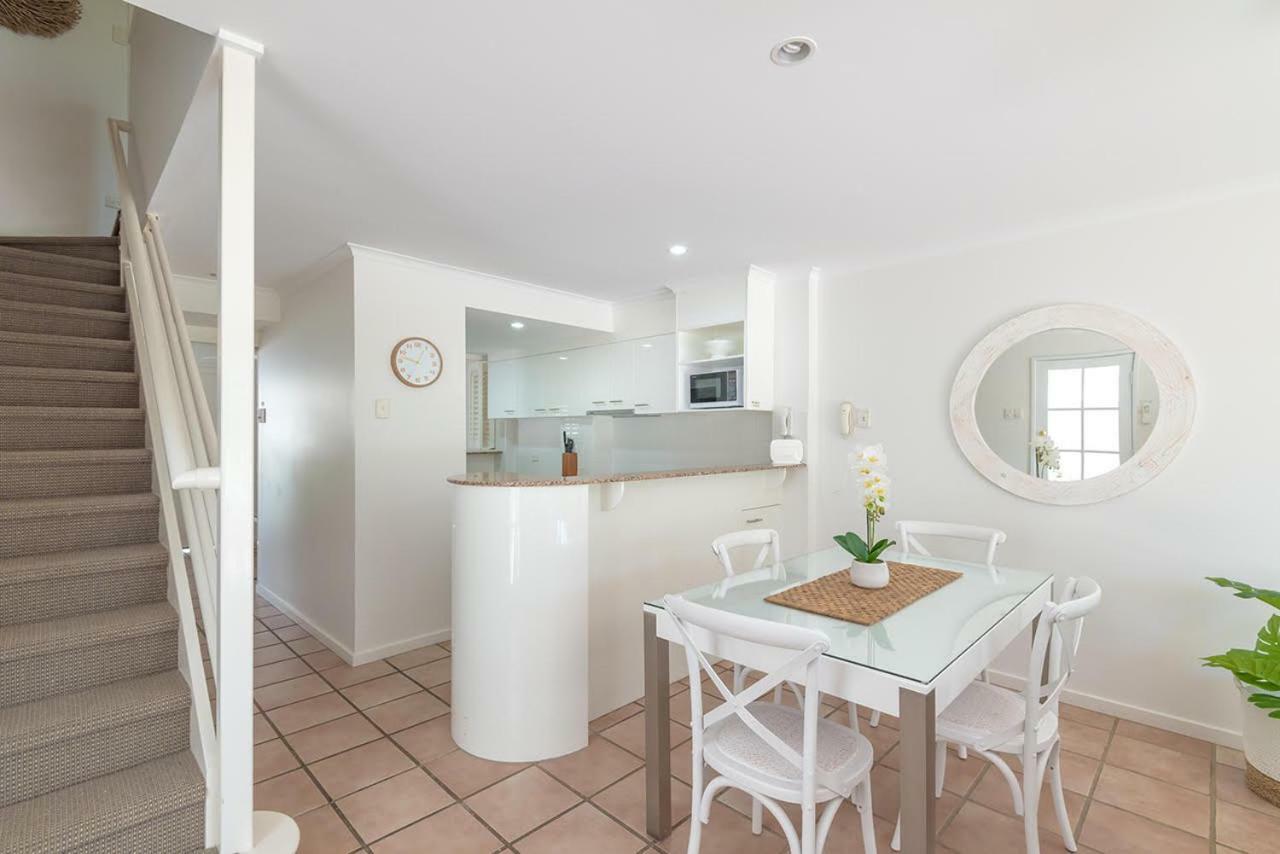 Villa Aqua Noosaville Bagian luar foto